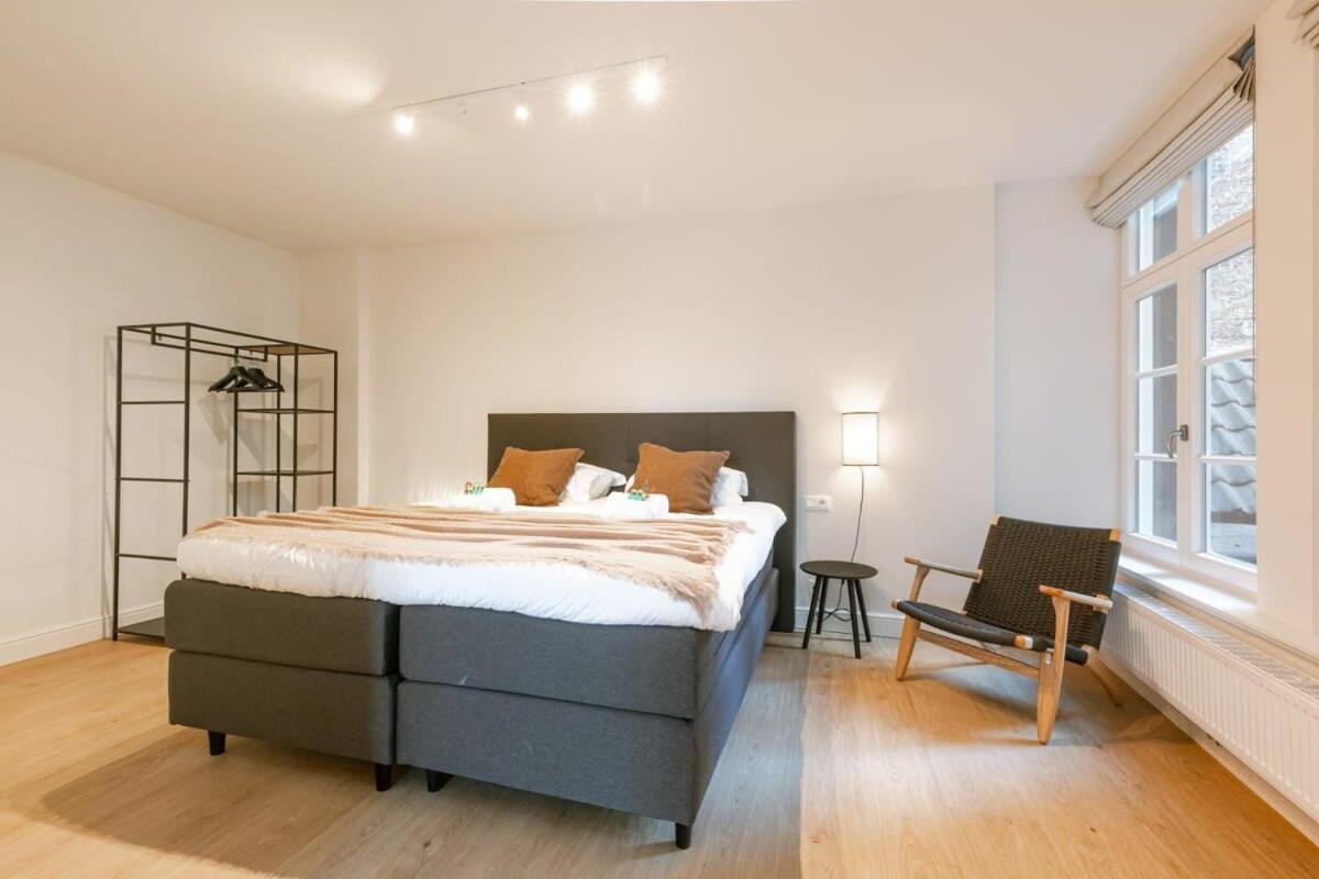 Huswell - Modern Apartment Located At Historical Main Square Antwerp Exterior photo