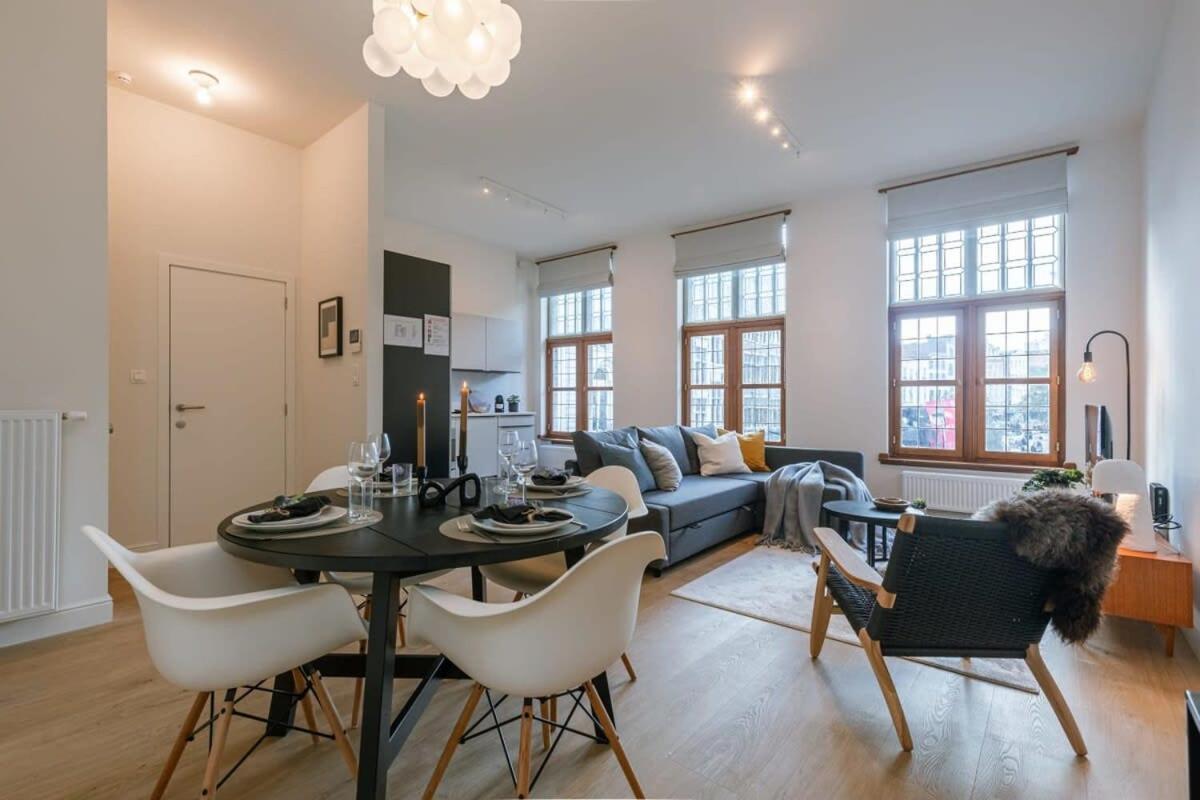 Huswell - Modern Apartment Located At Historical Main Square Antwerp Exterior photo